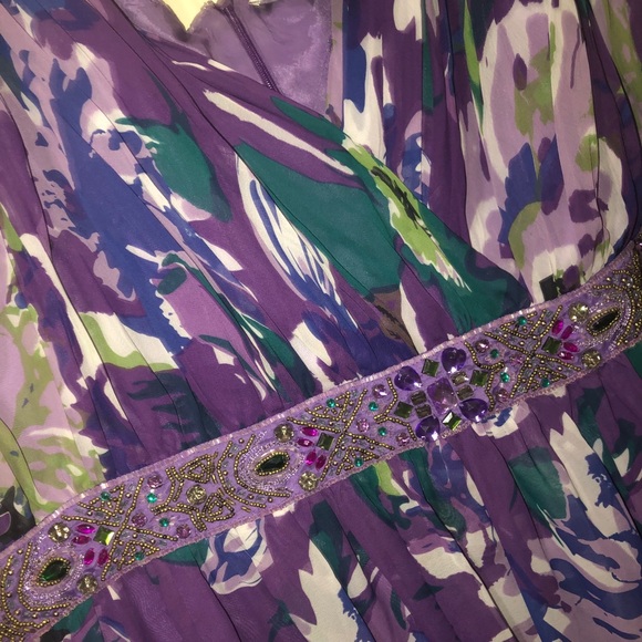 Beautiful dress from JS Boutique - Picture 3 of 5